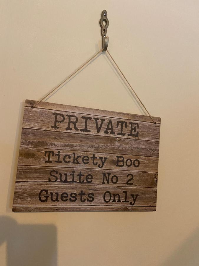 Ticketyboo Suites Pickering Esterno foto